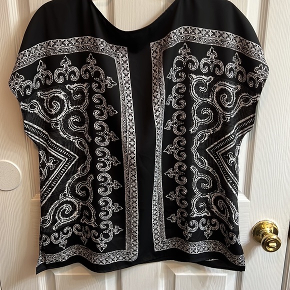 Top - Picture 3 of 3